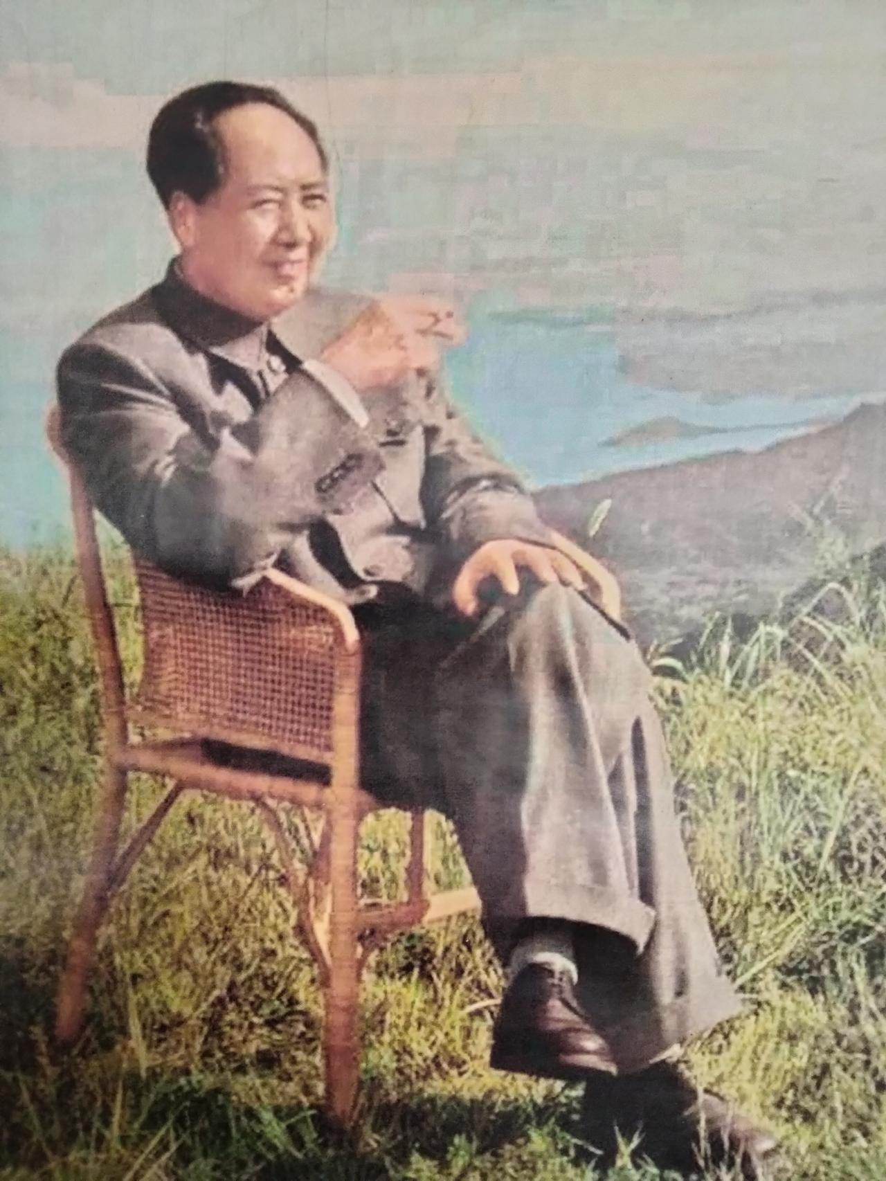《沁园春.雪》，是毛泽东于1936年2月创作的。
当时，毛泽东率领红军抗日先锋军