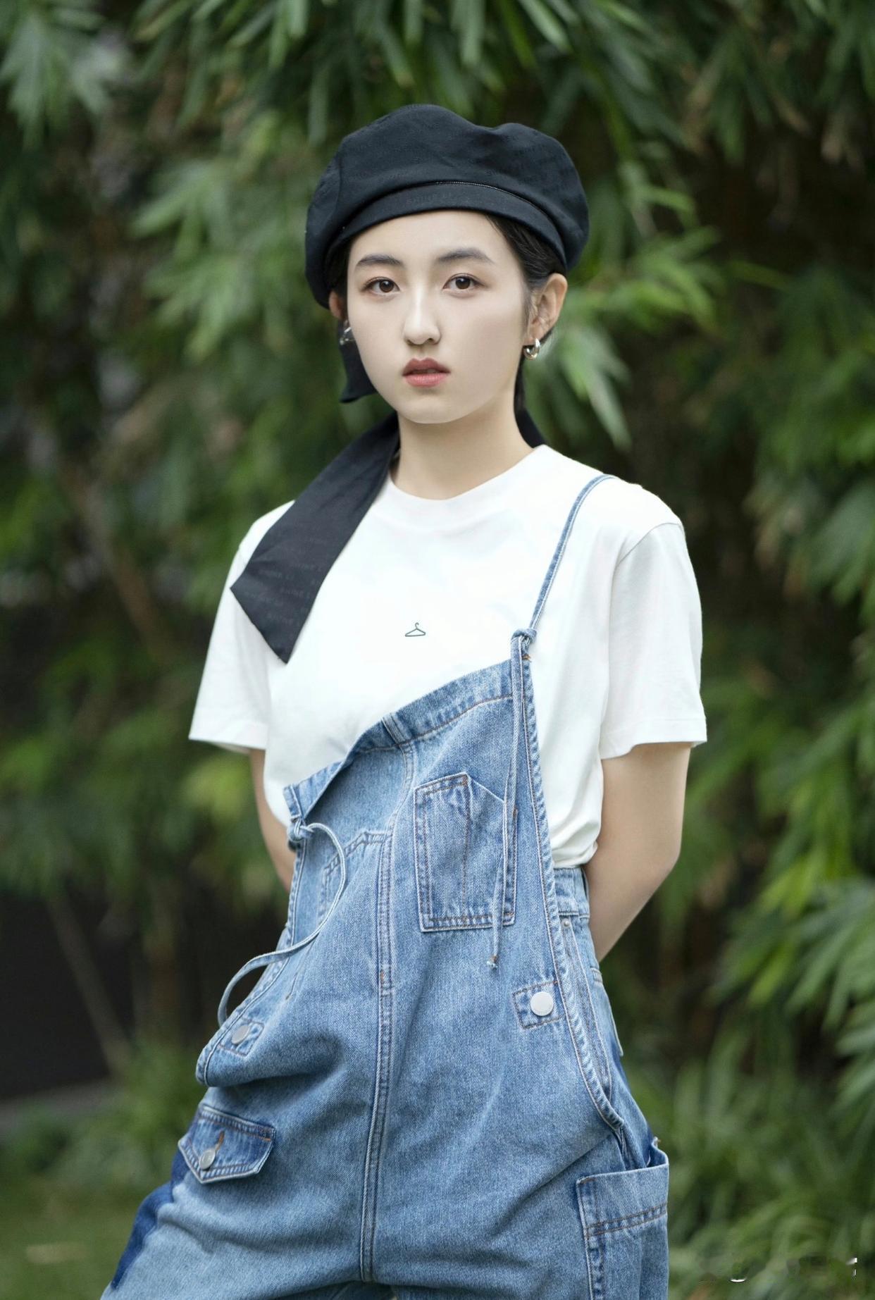 1. 具俊晔有着很明显的表演型人格，为了立住深情的人设，但凡镜头对准他，他都会刻