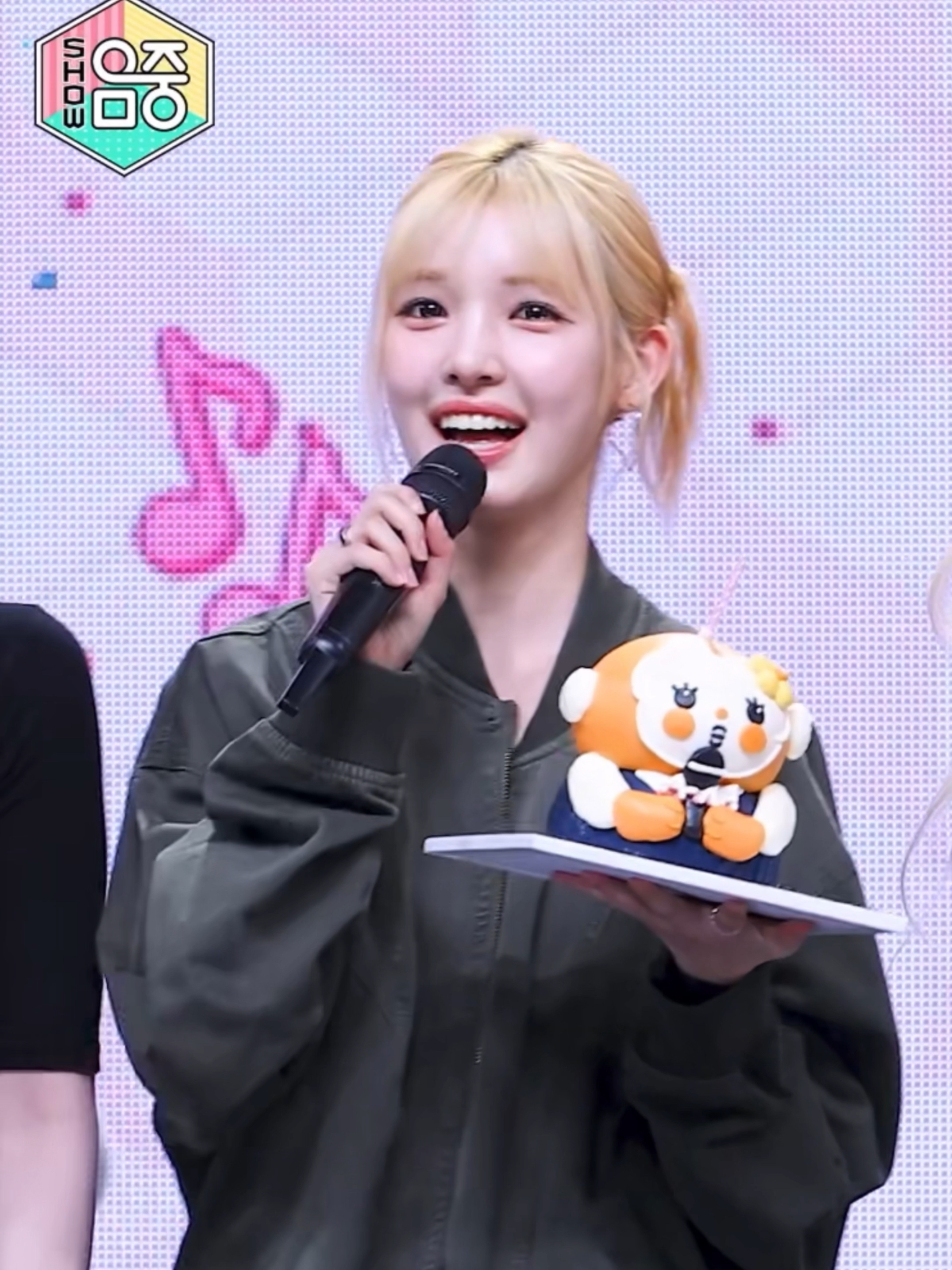 每次她这样我就好想给她全世界呀🥹 