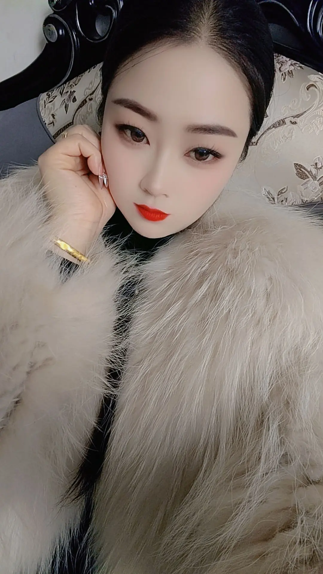 一路走过来谈何容易，被上课了一课又一课，断我纯真，杀我幼稚，磨我心智，练我筋骨…