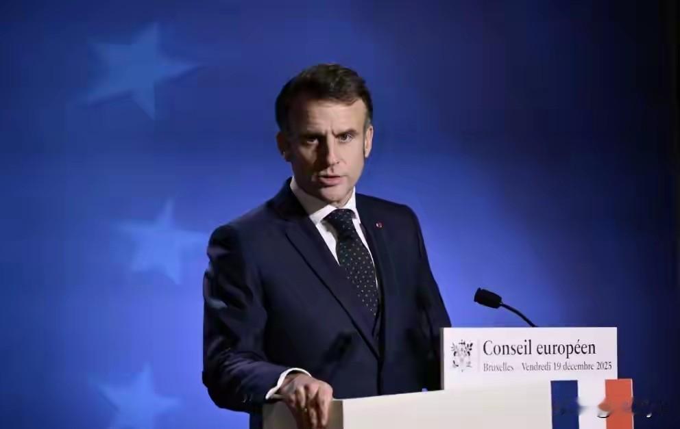 马克龙呼吁欧洲与普京重新接触。19日，法国总统马克龙表示，在美国推进俄乌和平谈判