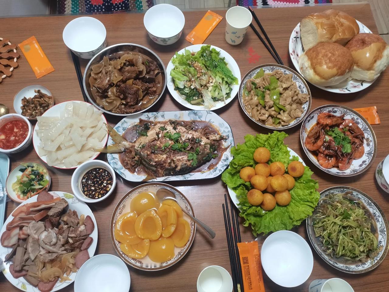 希望我的2026，
顺风顺水顺财神，
希望家人们都快乐平安，健康[玫瑰]
202