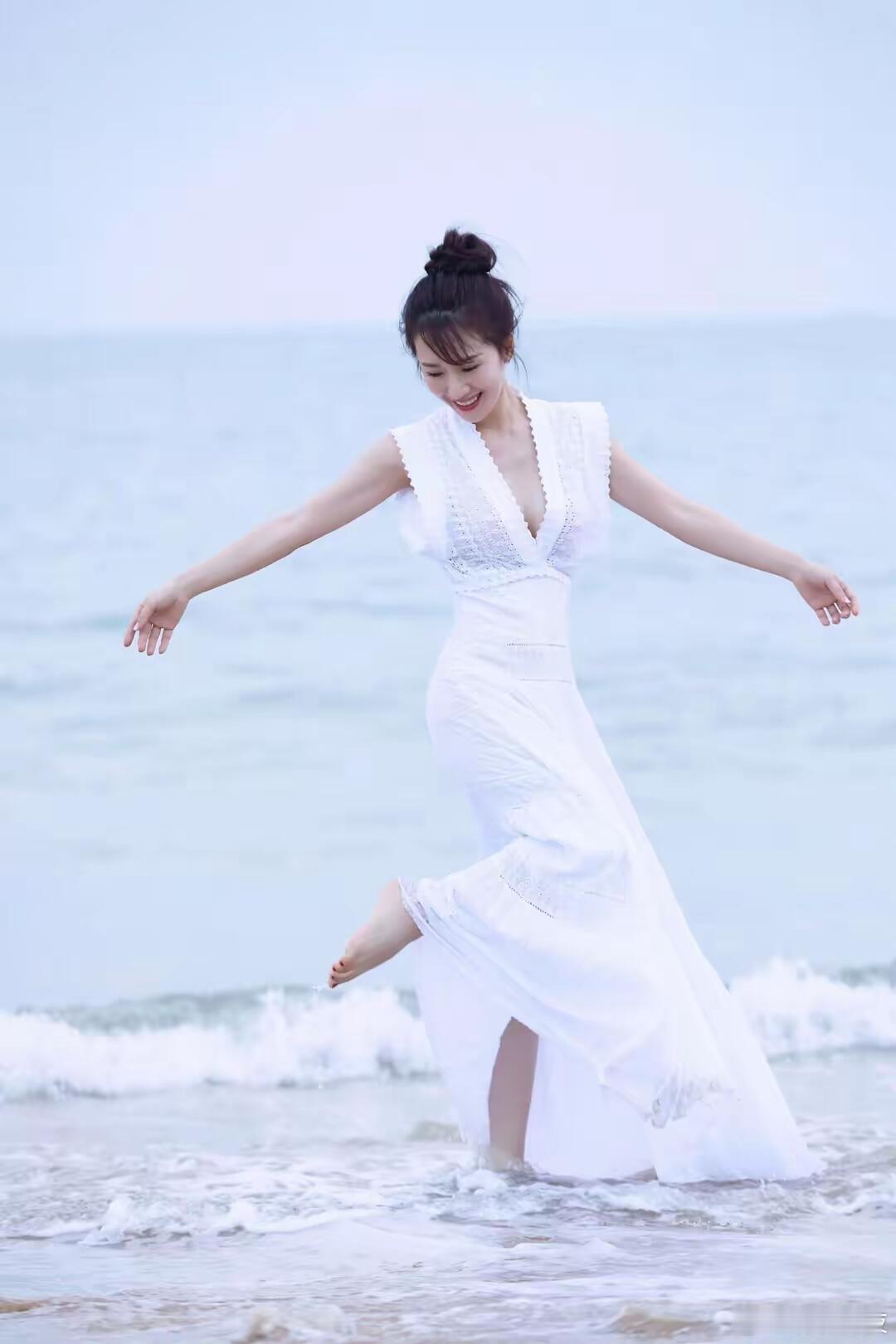 《蜗居》海藻(李念)大片，宋思明们看过来！！！还能找到当年的感觉吗？ ​​​