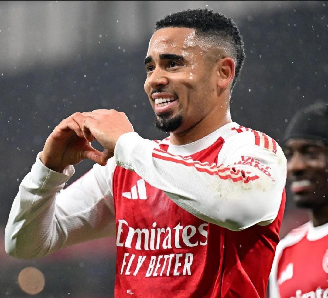 罗马诺消息，赛季结束后，假如有合适的报价，热苏斯将评估所有的选择，不过现在他正全