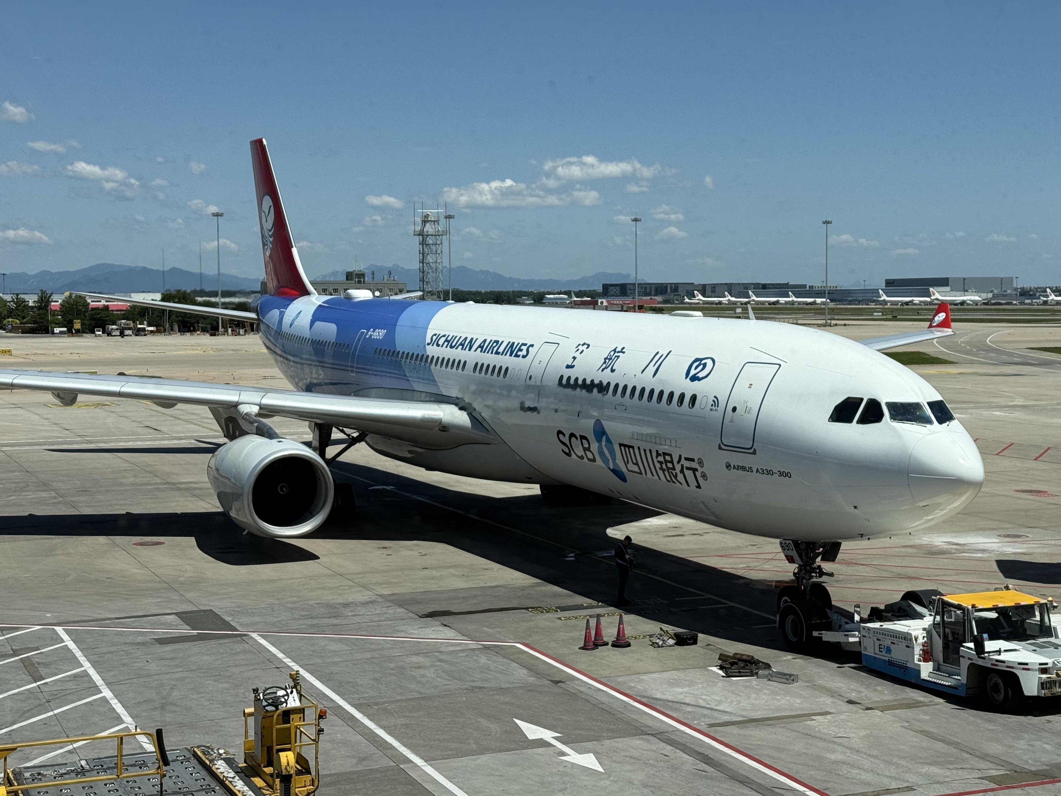 涛说涛话「川航A350机队」川航A350在暑运第一周的利用率干到了13.1小时/