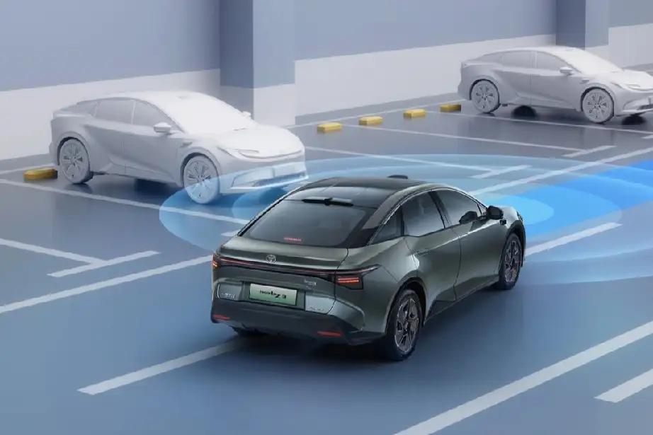 赤裸裸现实!
电车30万:使用10年，电费1万，卖1.6万;
油车30万:使用1