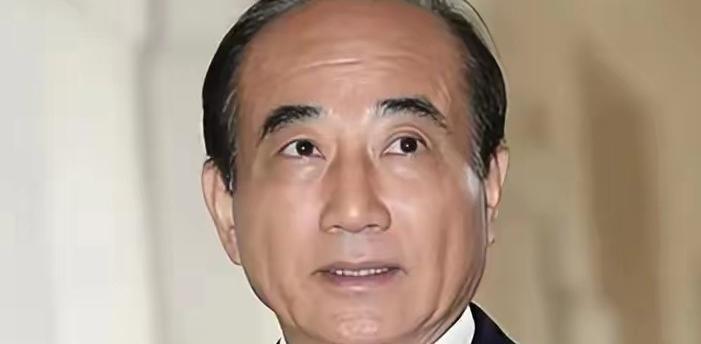7月5日，王金平凤山造势2500人，正式为柯志恩站台！蓝营大佬跟进，绿要员却沉默
