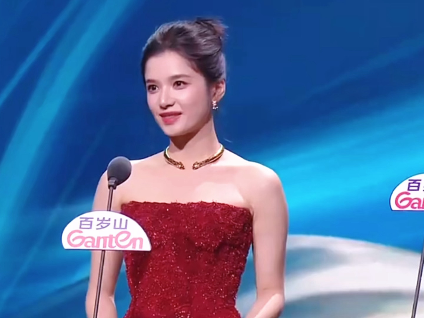 气质真的太好了婧仪