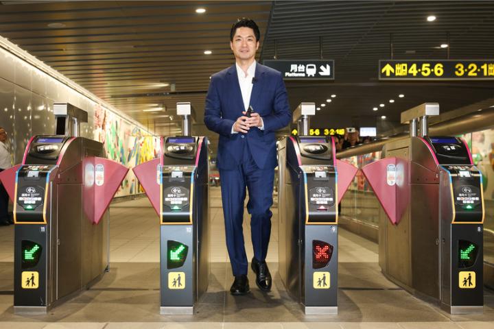 蒋万安成蓝营2028最大王牌？沈富雄断言「只有他能赢」：其他太阳都会输赖清德
