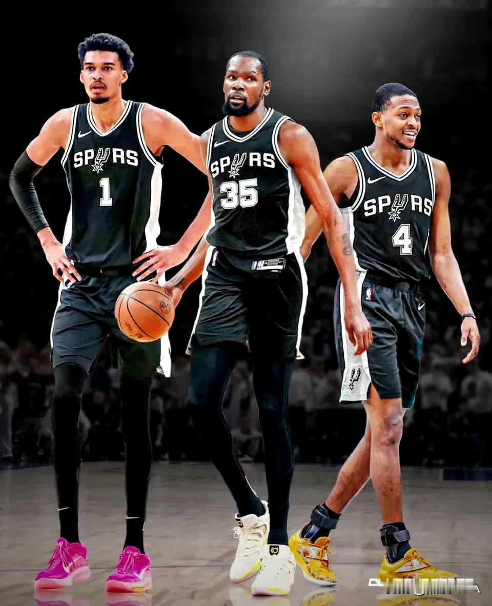 马刺新三巨头！NBA知名记者透露
马刺队杜兰特有极大兴趣，而马刺本身手握今夏榜眼