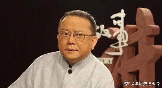 2006年，58岁的王刚三婚娶了小他20岁的郑艳东，新婚当晚王刚对郑艳东说：“我