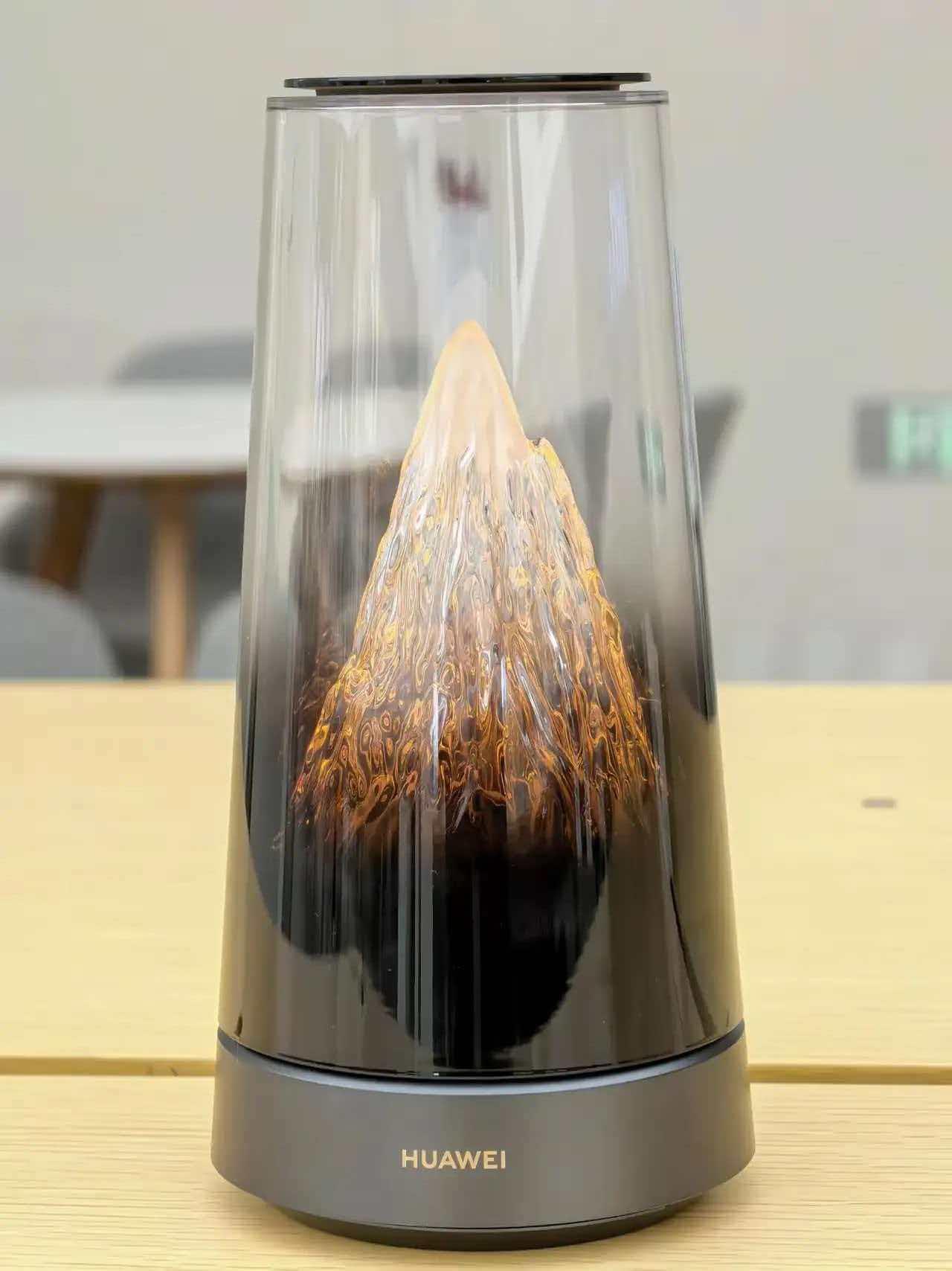 日照金山实物是真不错，希望价格给力点，我甚至都不期待它的功能[doge] ​​​