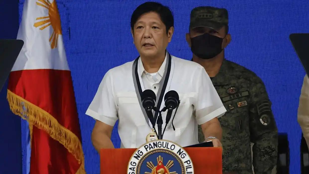 国防部通告里的重锤，菲开始退让，谁在把菲律宾老百姓当筹码？
6月11日晚，中国外