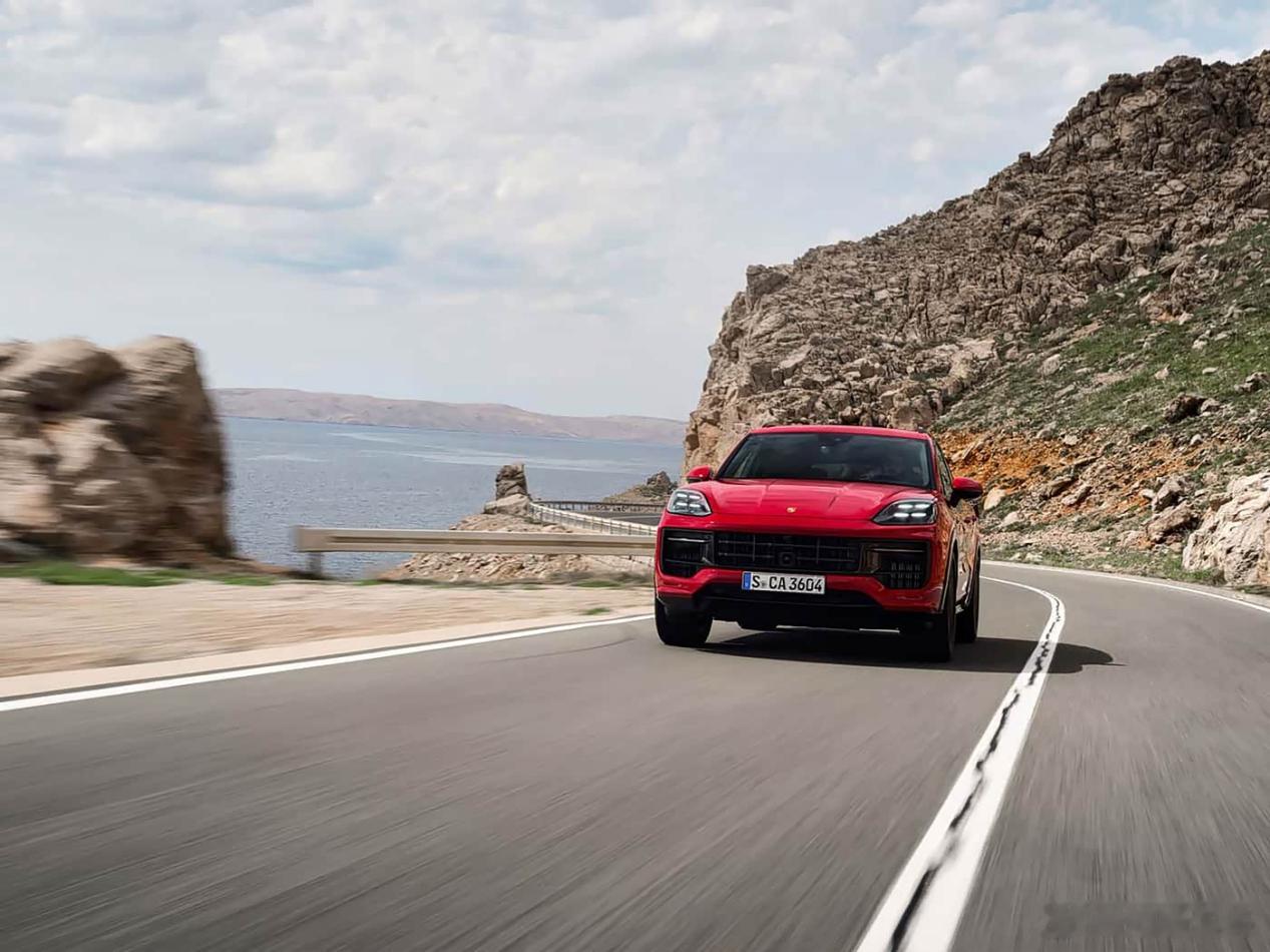 海南封关60万进口SUV直降25万，零关税豪车，怎么买最划算“保时捷卡宴60万拿