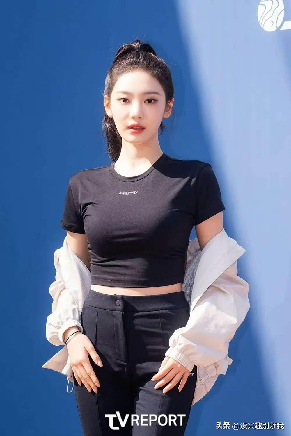 宁艺卓，活力高马尾造型