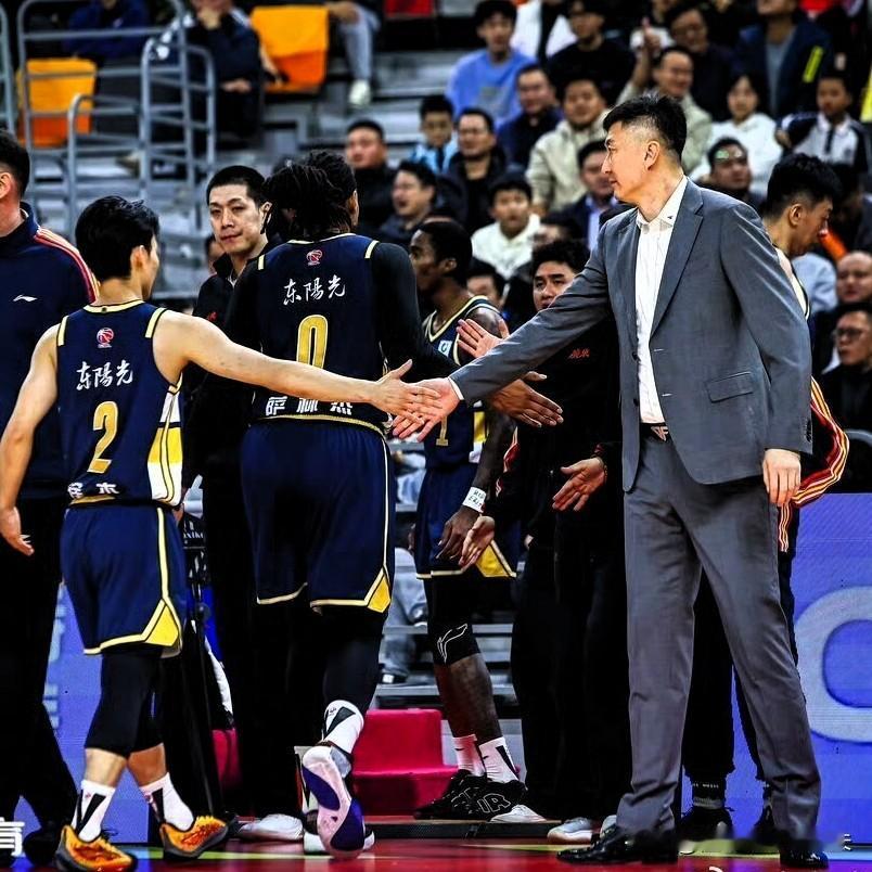 辽宁男篮机会来了！未来三轮，积分有望反超广东男篮，排名前三，根据赛程表，辽宁之所