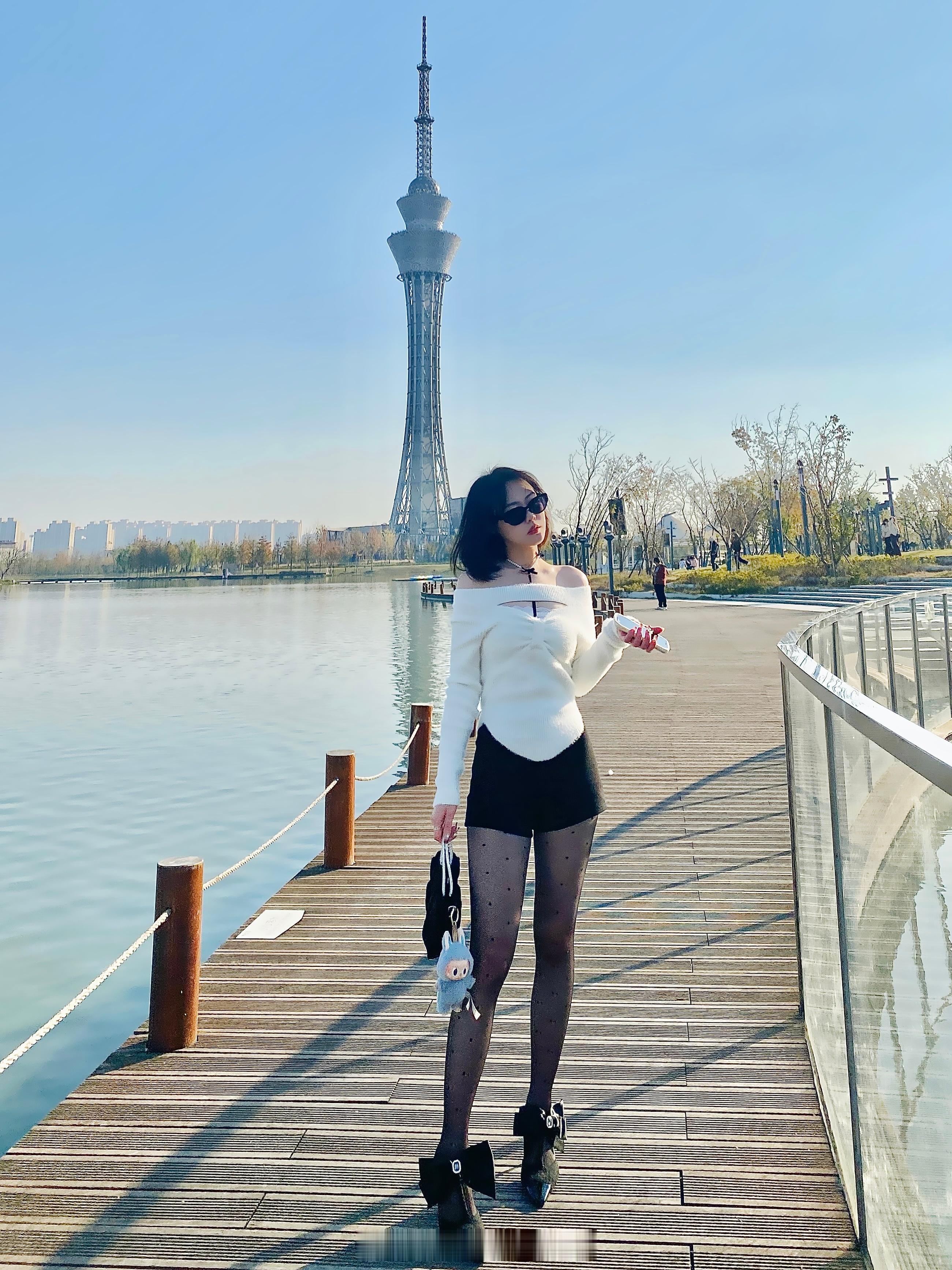  🤍ིྀ ⁰̷̴͈꒨⁰̷̴͈ 🤍ིྀ- 不要钓我，谢谢！- 我很腼腆、很单纯