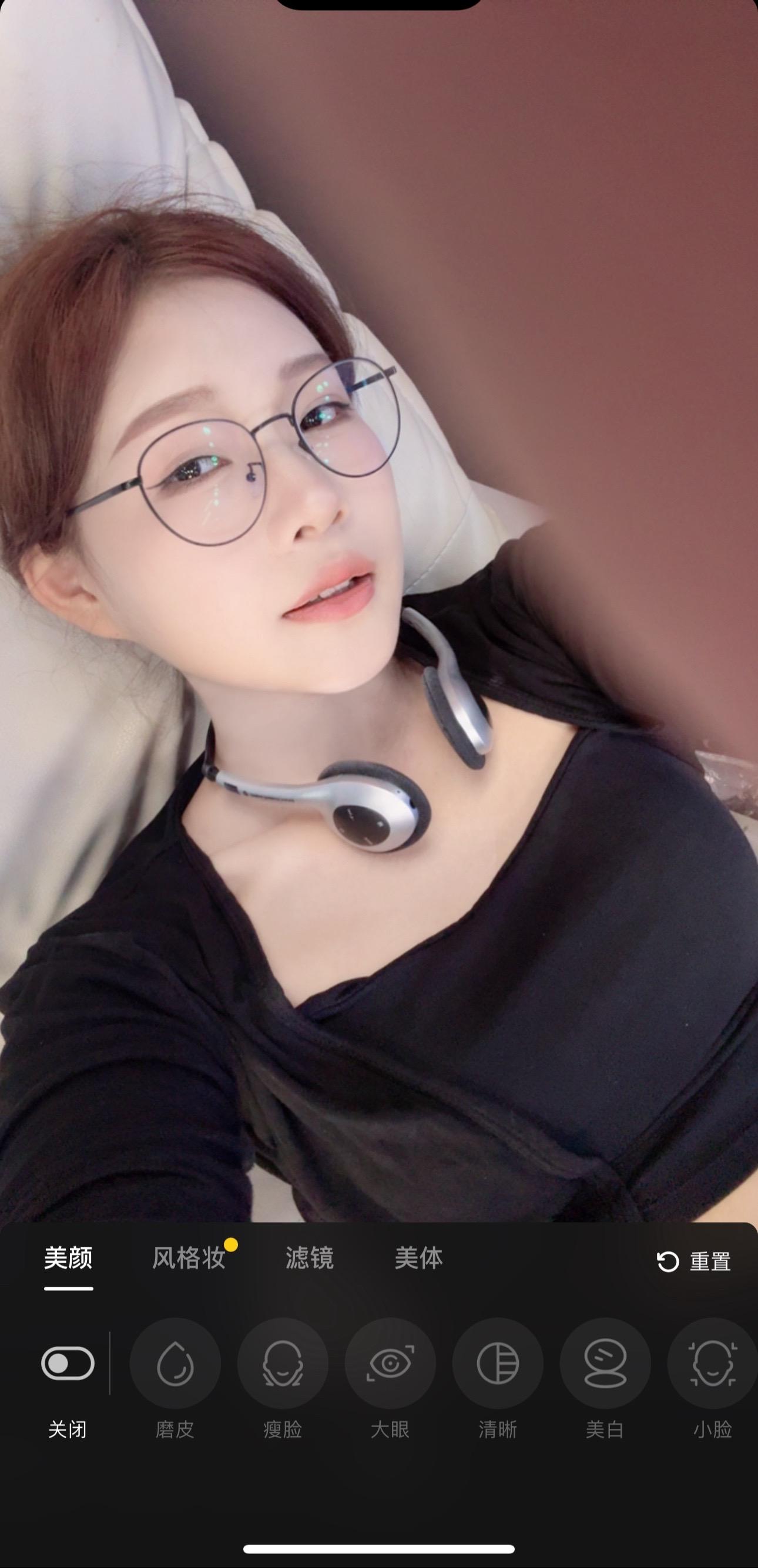 一个人撑伞的日子，也要顺顺利利