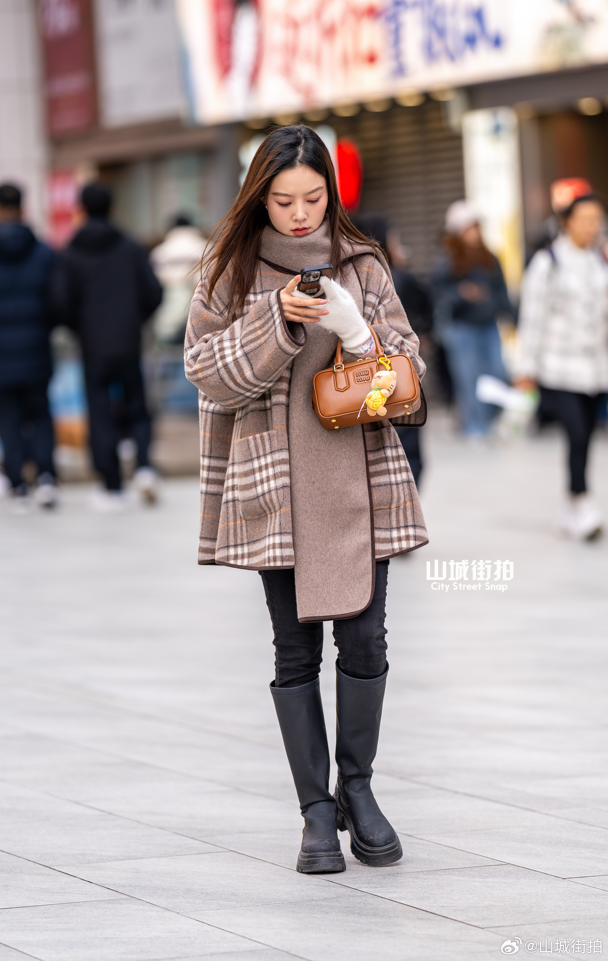 亮调小姐姐喜欢，暗调过度自然的摄影喜欢~ 