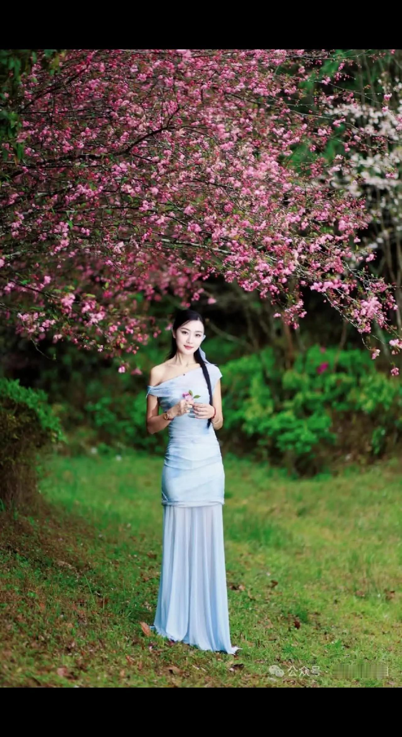 穿美裙赴夏日之约