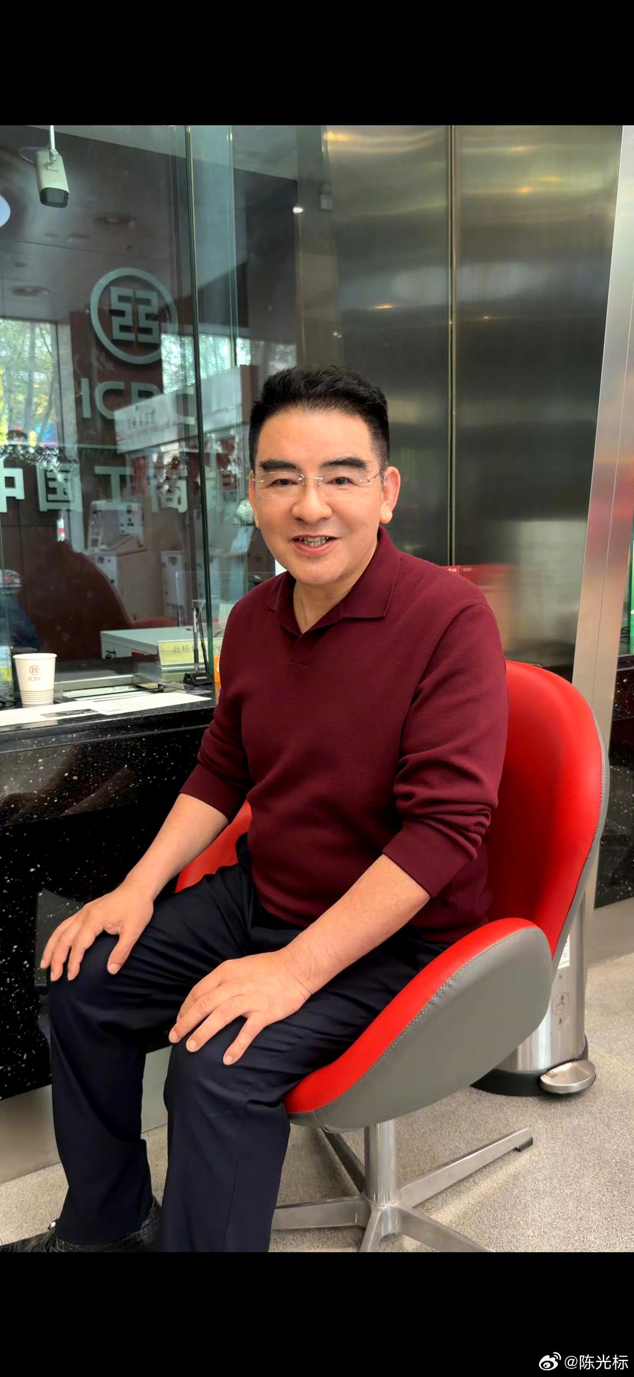 陈光标在4月5日发布捐赠1000万元给嫣然儿童医院后，除了社交媒体平台给了一段时