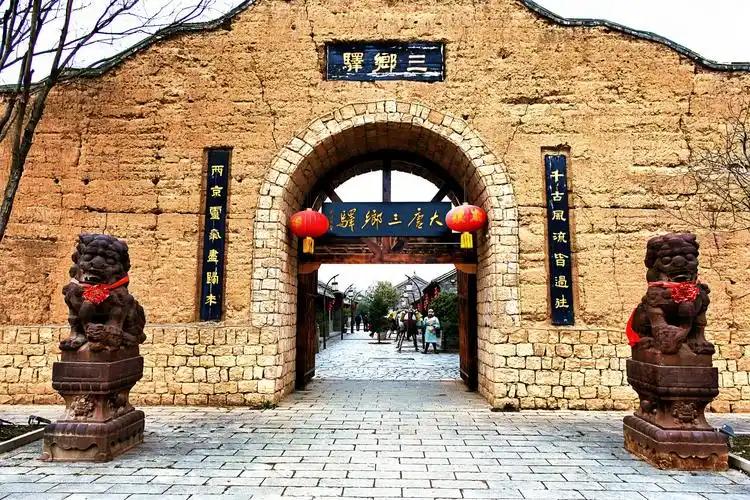 唐代驿站建筑，是适配古代交通的标准化实用枢纽，布局严谨、功能清晰，兼顾效率、等级