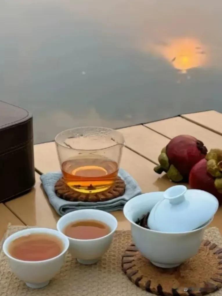 酒后真的会乱性吗？答案肯定不是这样的，酒可不能替他们背这个黑锅！ 
您想想，平常