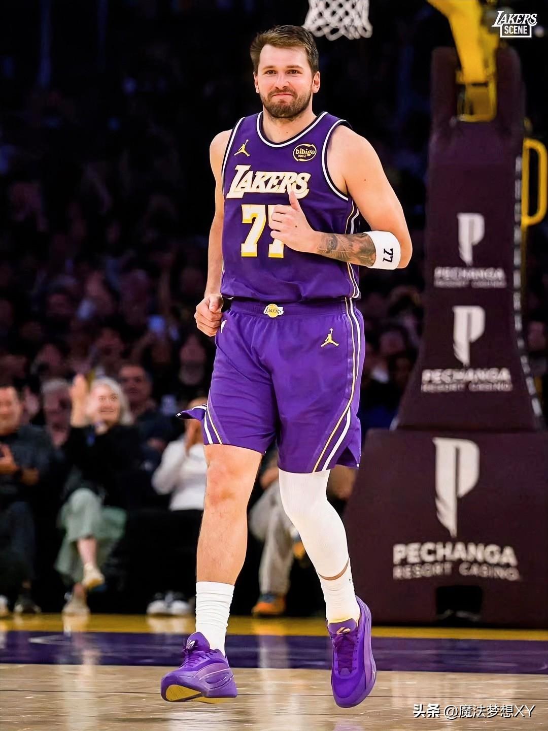 东契奇得分有多轻松，
数据是骗不了人的，
全明星后东契奇得分50+的场次
居然比