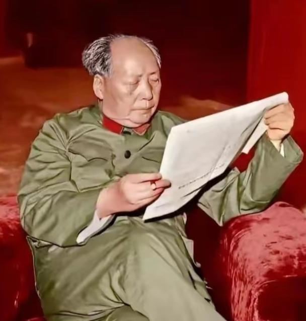 毛主席评《孙子兵法》：千古兵书，活学活用方为神
 
毛主席称《孙子兵法》是中国古