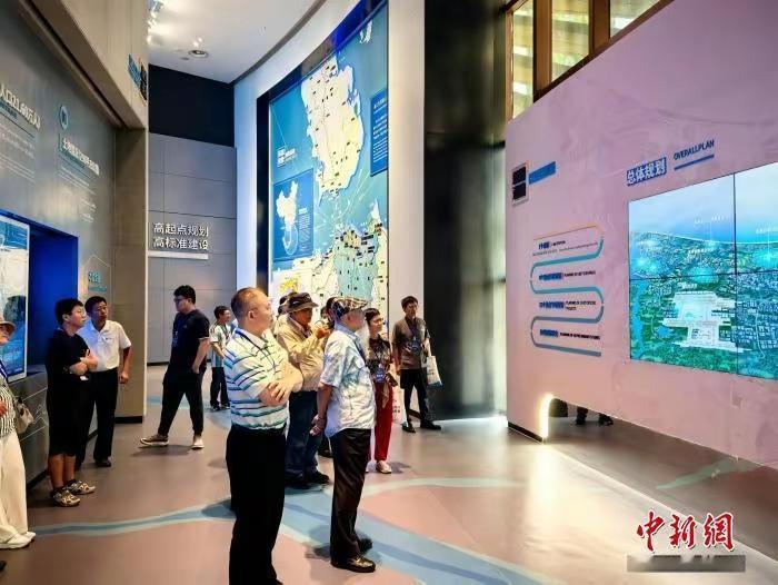 告别“滤镜式洗脑”！台胞组团打卡海南自贸港：这里才是真机遇！
        7