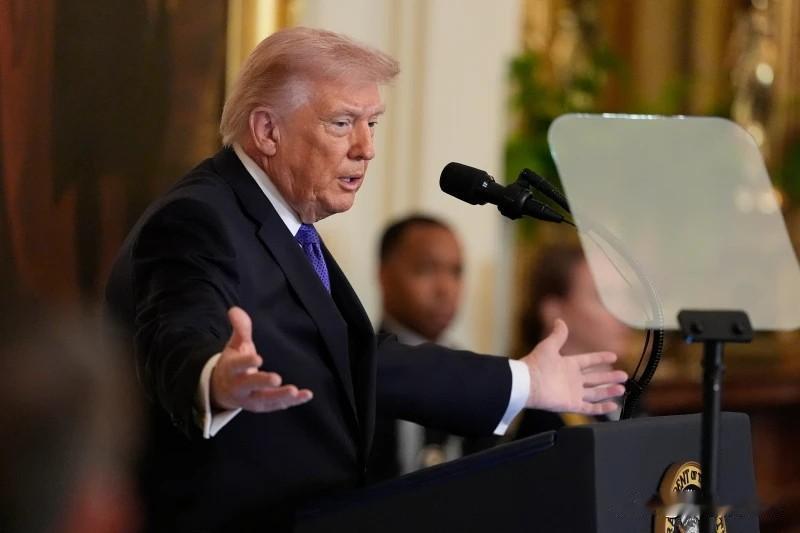 【特朗普：拜登在乌克兰花费数千亿美元】
华盛顿时间2026年3月17日，美国总统