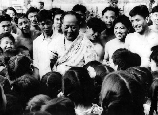 千万别简单以为，没有毛主席，中国革命只是晚胜利几年、多在黑暗里摸索一阵子那么简单
