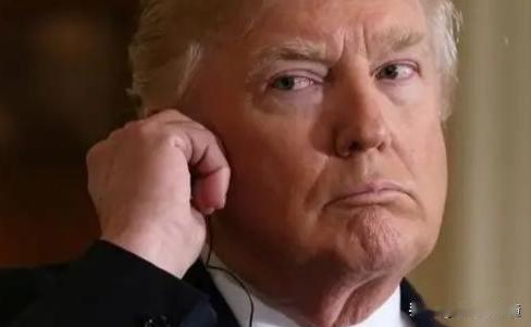 特朗普太直了，直得你都有点不好意思说他坏，当主持人质问：“你怎么能信中国这种坏人