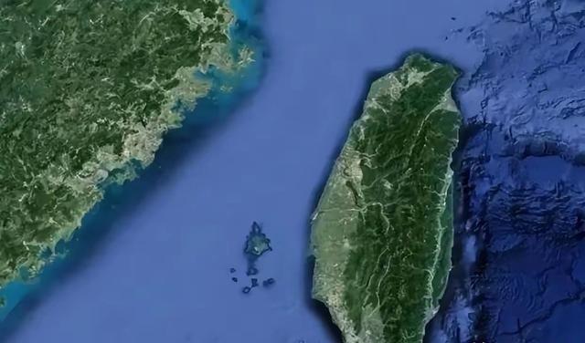 统一台湾后，很难“港澳化”了！很多人以为驻军只是象征性的存在，实际上，军事专家给