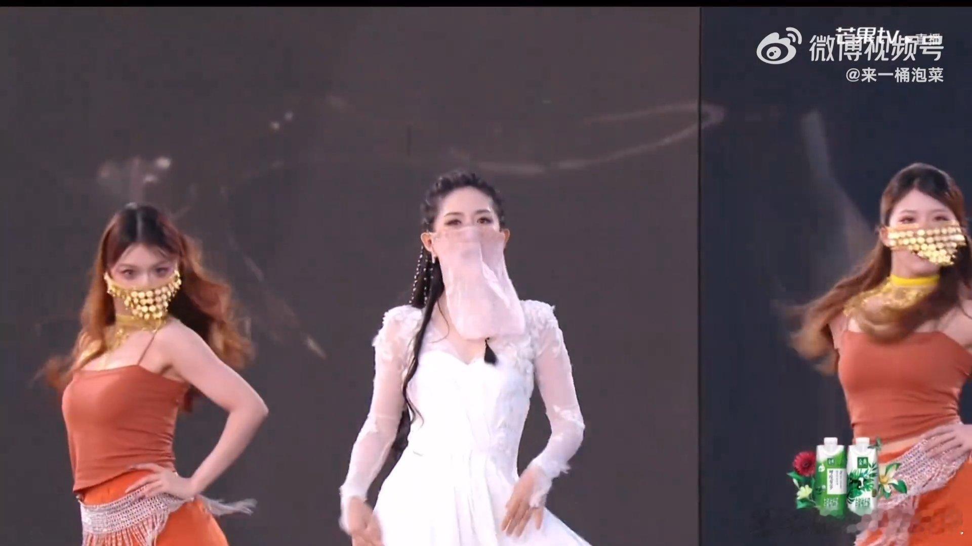 谢娜浪姐总决赛谢娜串烧表演取消谢娜串烧表演取消 网传今年浪姐总决赛谢娜串烧秀取消