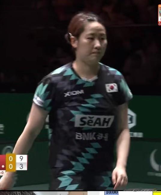 林诗栋蒯曼3:0韩国组合王曼昱零封对手
成都混合团体世界杯第二阶段
中国队对阵韩