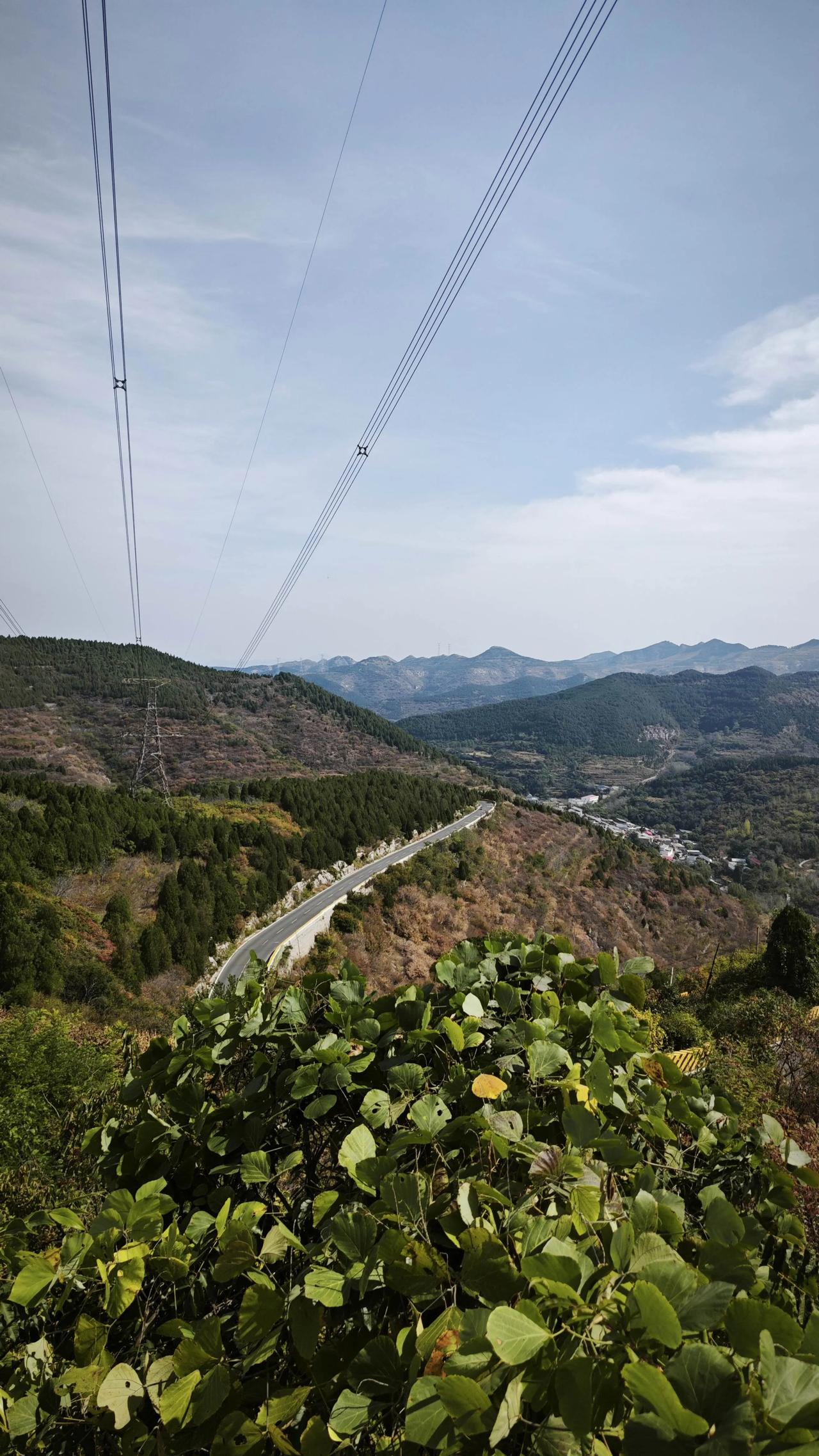 一位五台山的僧人说了一句很通透的话：
“福报特别大的人，六亲缘浅，谁都指望不上，
