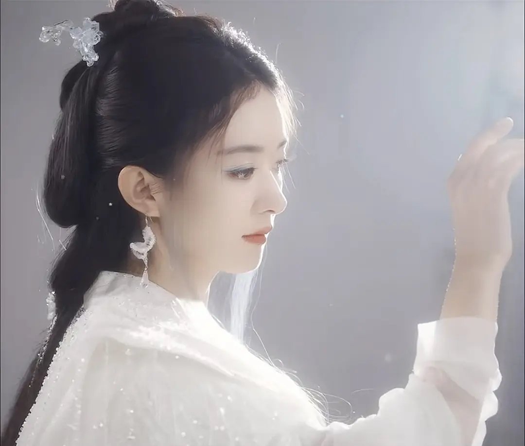 逍遥终于官宣赵丽颖了 碎梦仙君好美🌰花絮图好伟大的一张脸 