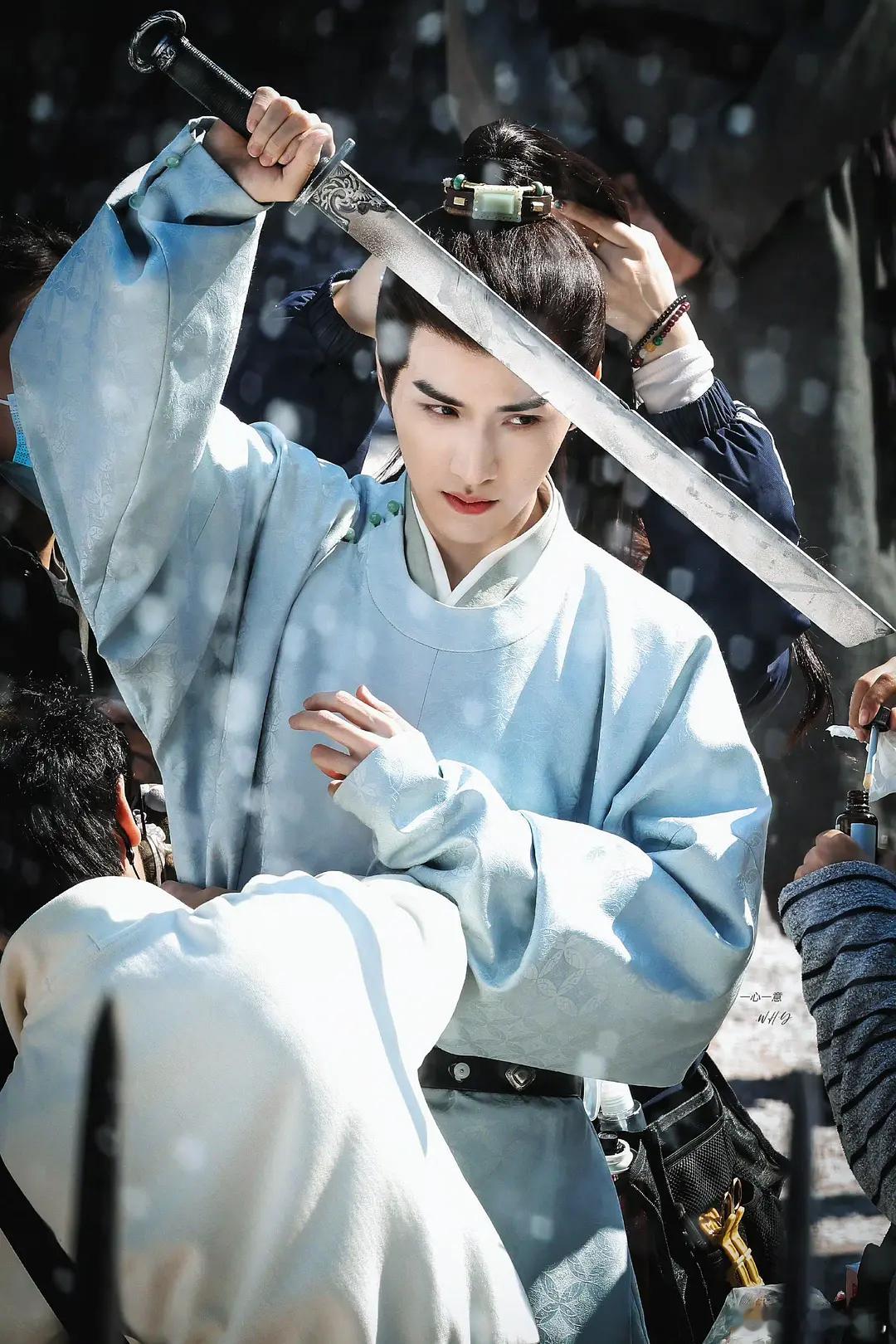 李一桐、陈星旭、王弘毅金枝路透🈶 