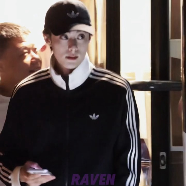 满分大眼阿迪崽～ cr📕Raven（见过王鹤棣11次版） 