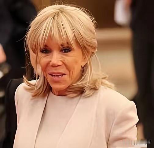 72岁的布里吉特，给所有女人提了个醒

不是因为保养得多奢侈，也不是因为身份特殊