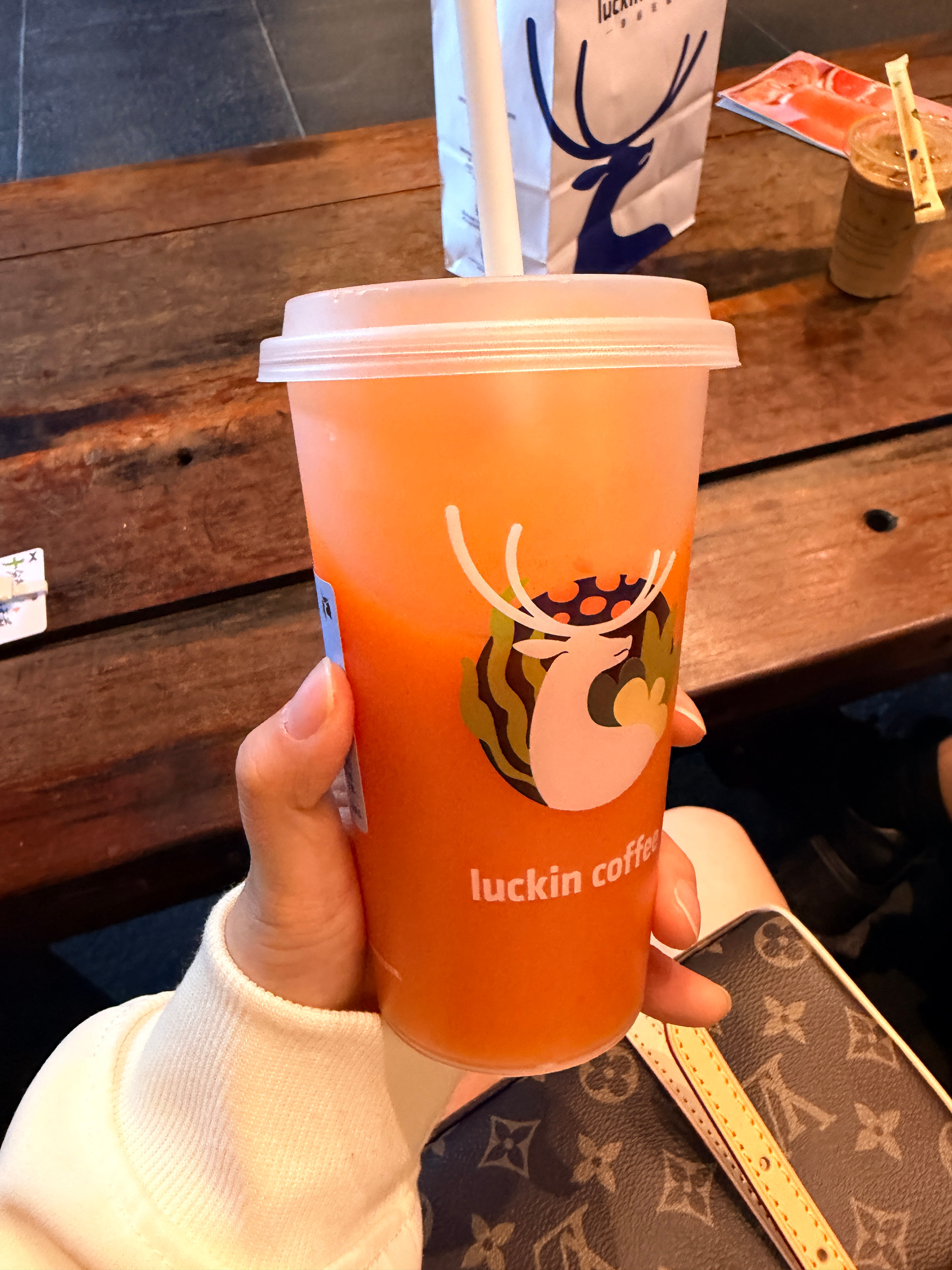 踩雷了果然不能喝平常不常喝的东西 