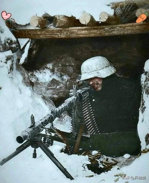 MG43机枪属于重机枪吗MG43即后来的MG4机枪，它不属于重机枪，而是轻机枪。