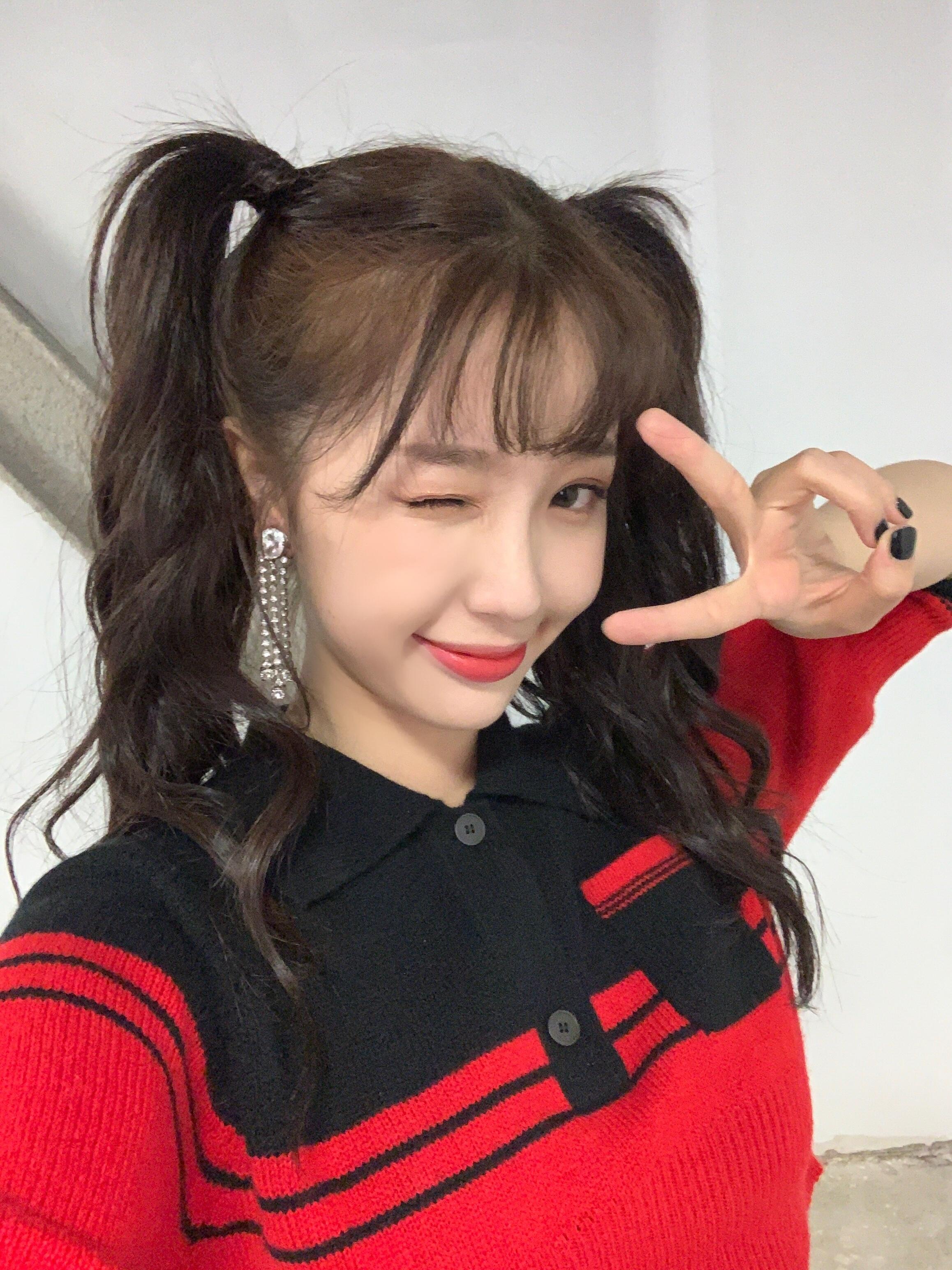 “各位青春制作人们 和我一起吧”爱豆欣 六周年快乐 