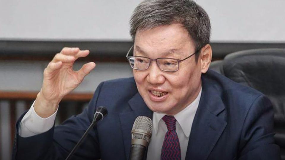 就在刚刚
 
苏起突然宣布了三大判断。
 
他把焦点落在台海风险和中美在西太的掰