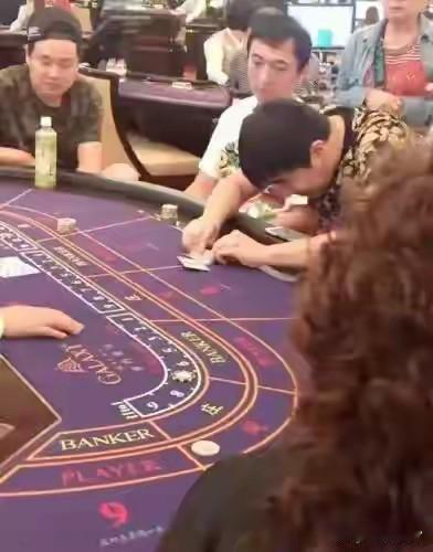 王失聪是定居在新加坡了吗？

当老王每天睁开眼睛就是还债的同时，他却在新加坡游手