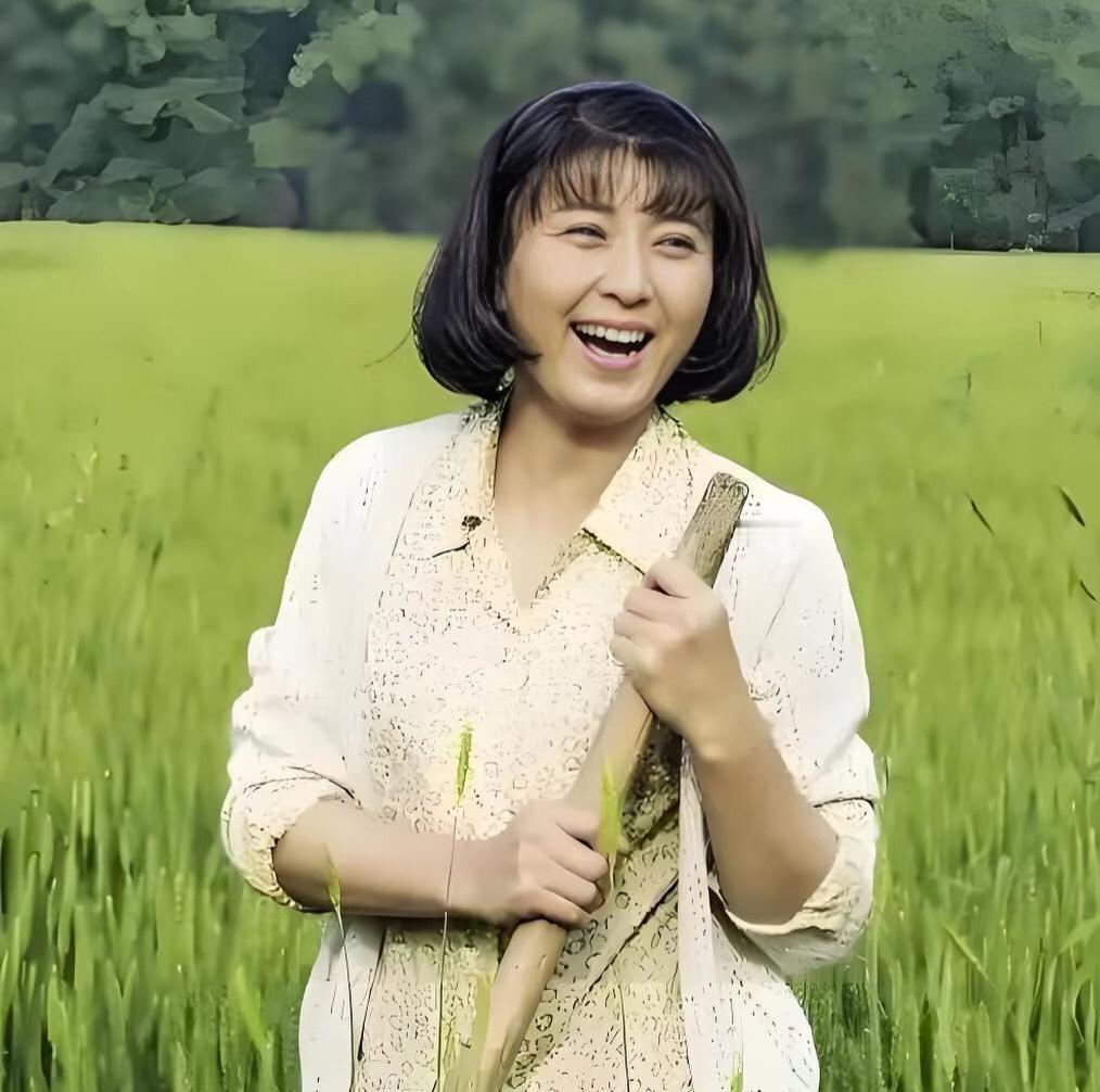 真没想到她会翻车，
闫学晶这也算快人快语没藏着掖着，
明星挣得多也不是啥秘密，