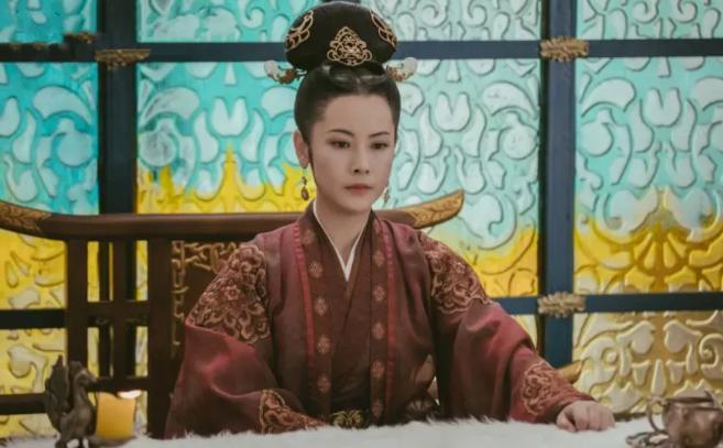 630年，李靖生擒杨广的堂妹义成公主，杀气腾腾地威胁说：“你肯不肯投降？要是不肯