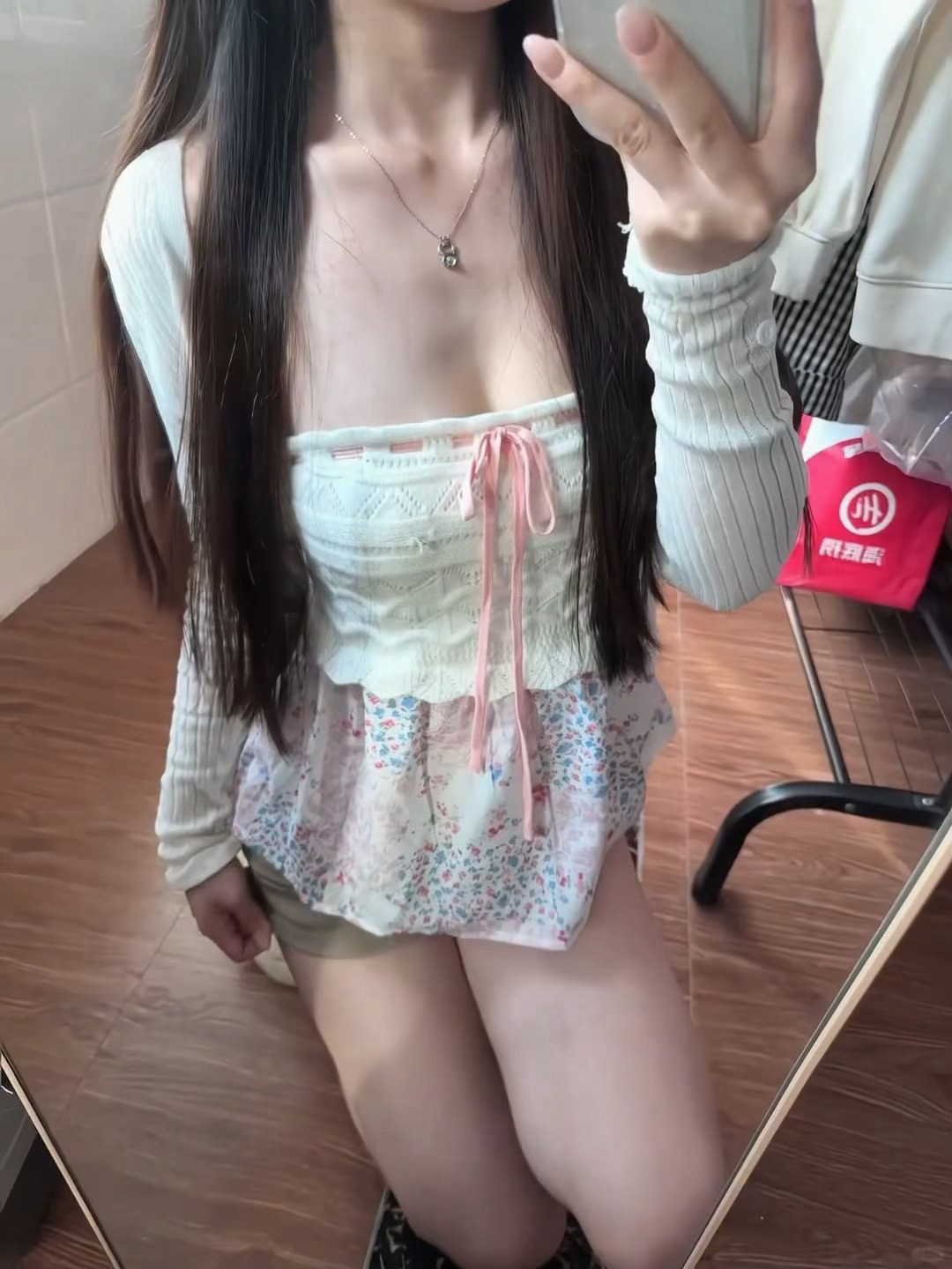 今天主打一个舒服又好看，懒得化妆也能出门 