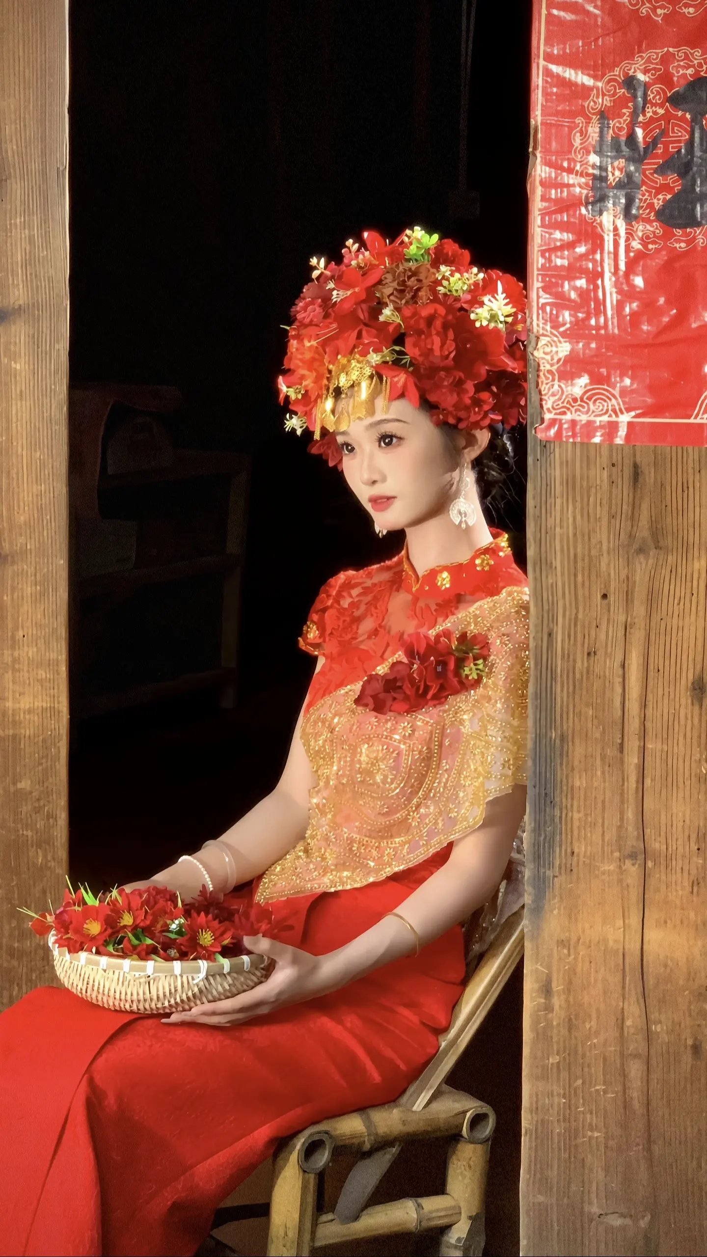 “她们盛装出席 去迎接自己余生的苦难”
